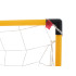 Futbolo vartai su taikiniu