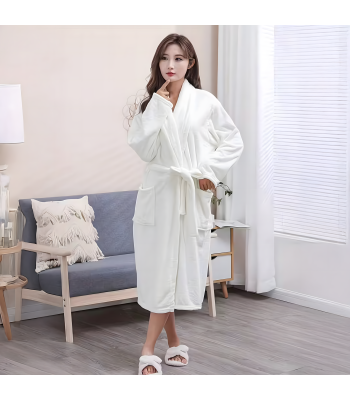 Moteriškas viešbučio chalatas