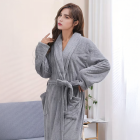 Šiltas ir patogus moteriškas chalatas