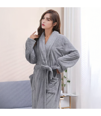 Šiltas ir patogus moteriškas chalatas