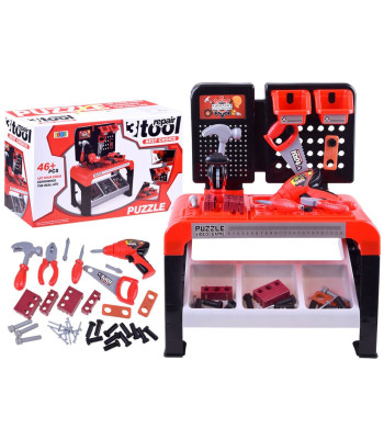 Didelis meistro darbo stalas su įrankiais