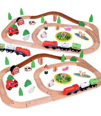 Medinis žaislinis traukinys su figūrėlėmis