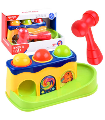 Spalvotas kūdikio kaladėlių rinkinys su plaktuku