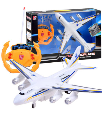 Nuotoliniu būdu valdomas keleivinis lėktuvas RC0574