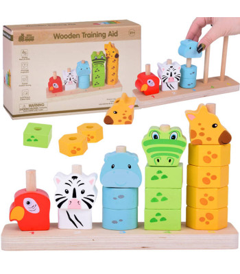 Spalvota medinė piramidė su gyvūnais