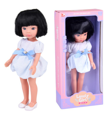 Lėlė Lovely Girl su juodais trumpais plaukais baltame suknele 33cm ZA5850