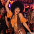 Juodas afro perukas su smulkiomis garbanomis, universalus dydis