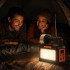 Daugiafunkcė saulės energija įkraunama turistinė LED lempa su FM radiju, „Bluetooth“ ir 3 lemputėmis (08385, 18 × 7 × 16 cm)