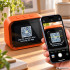 Išmanusis AI stalo laikrodis su jutikliniu ekranu, Bluetooth ir garsiakalbiu, oranžinis, 11,5 × 8 × 7 cm, 27954_P