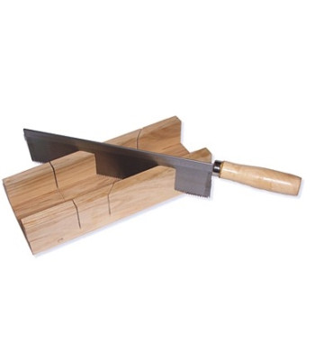 Rankinis pjūklas su kampine pjovimo dėžute WOOD, 300/250 mm