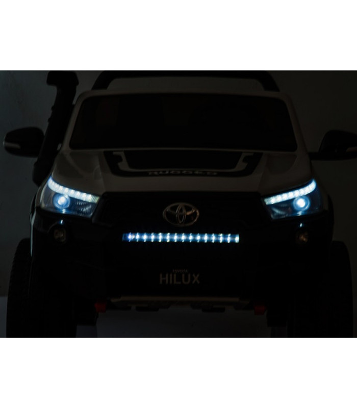 Automobilis varomas dideliu "Toyota Hilux" 2 asmenų akumuliatoriumi PA0250